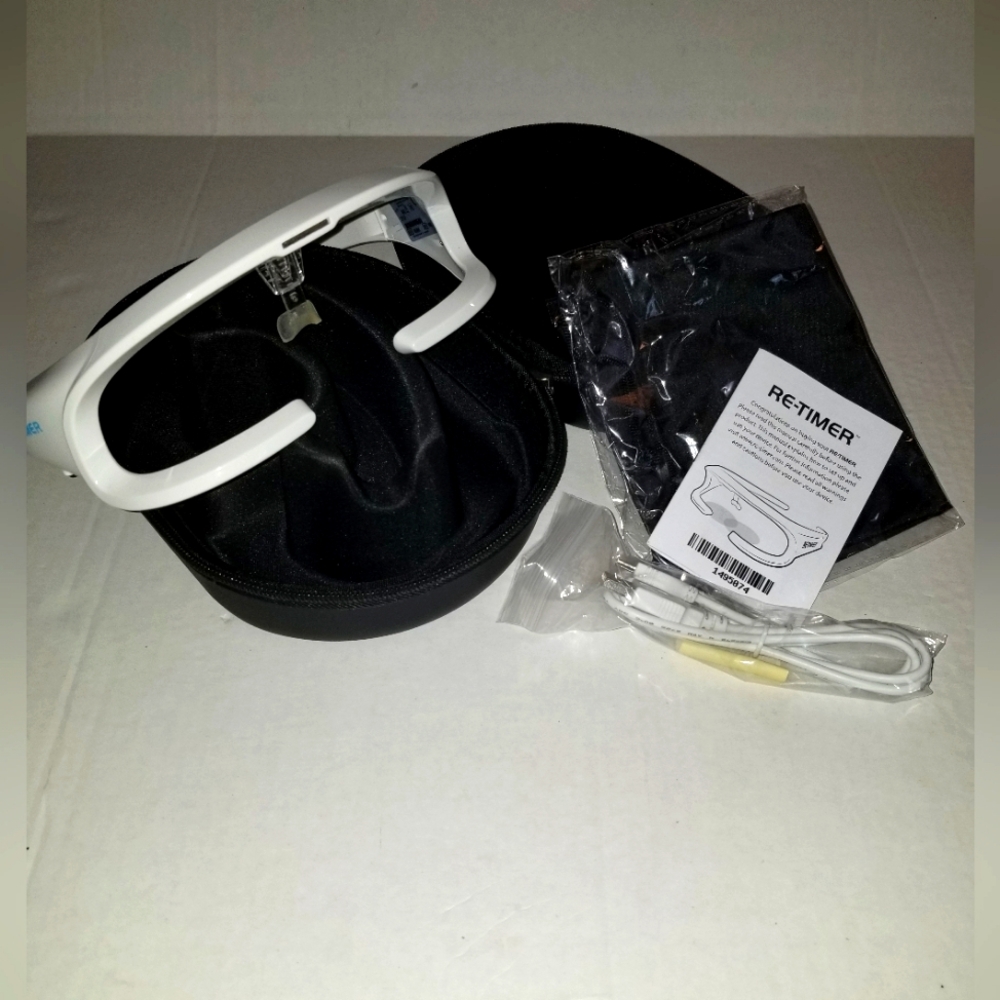 White Re-timer Glasses Black Case Portable Light Re Timer